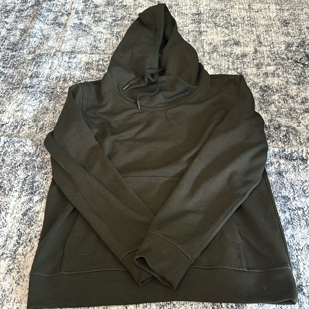 Lululemon sweatshirt